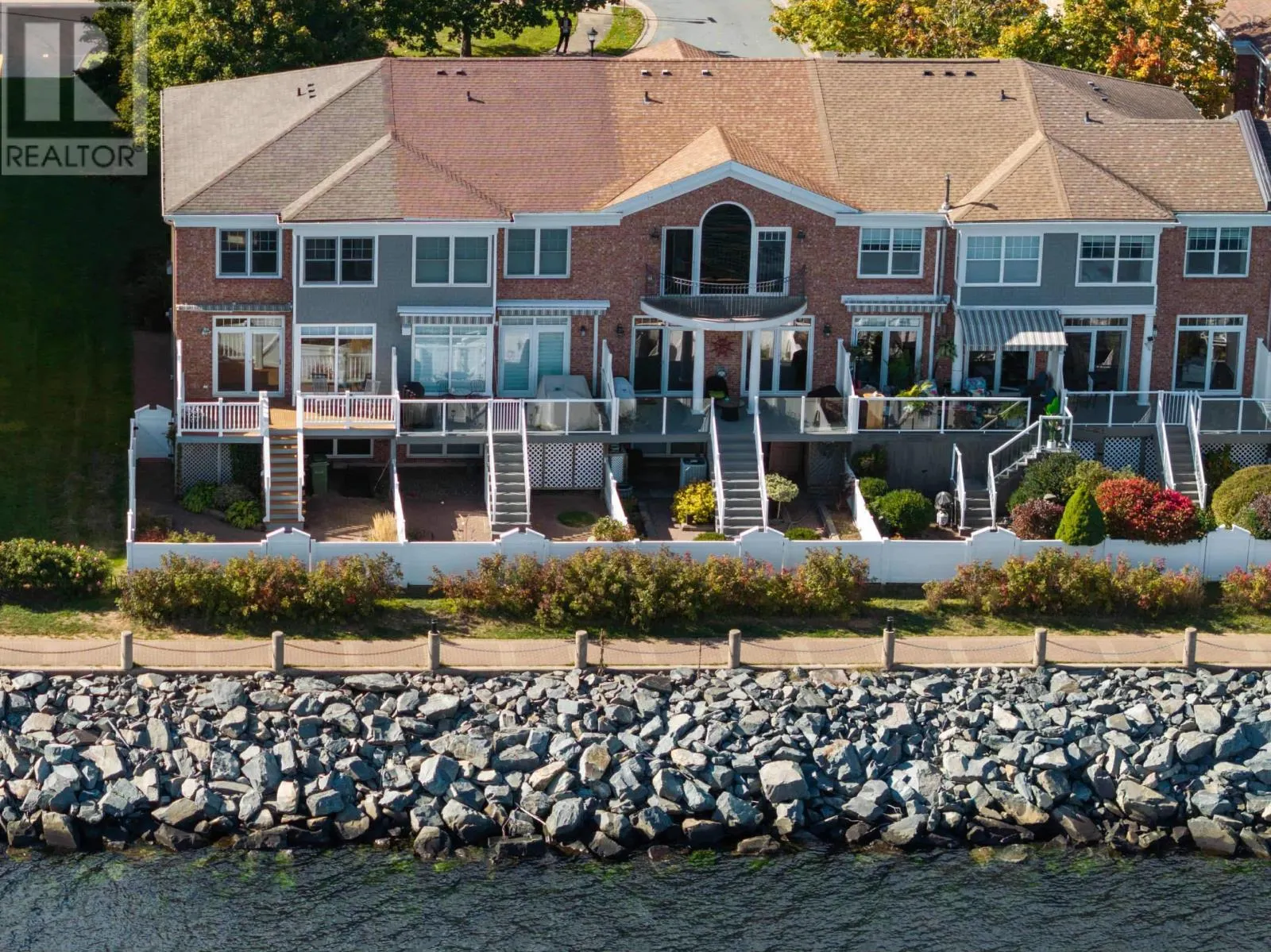 13 Arthur Lismer Court