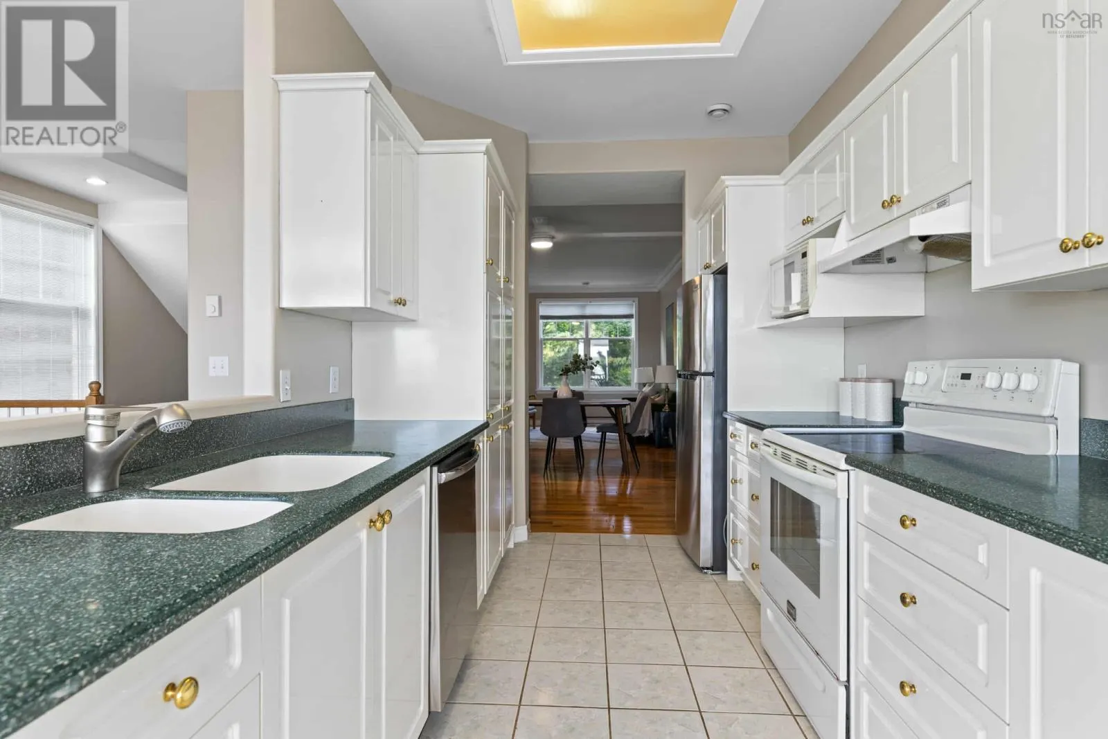 13 Arthur Lismer Court