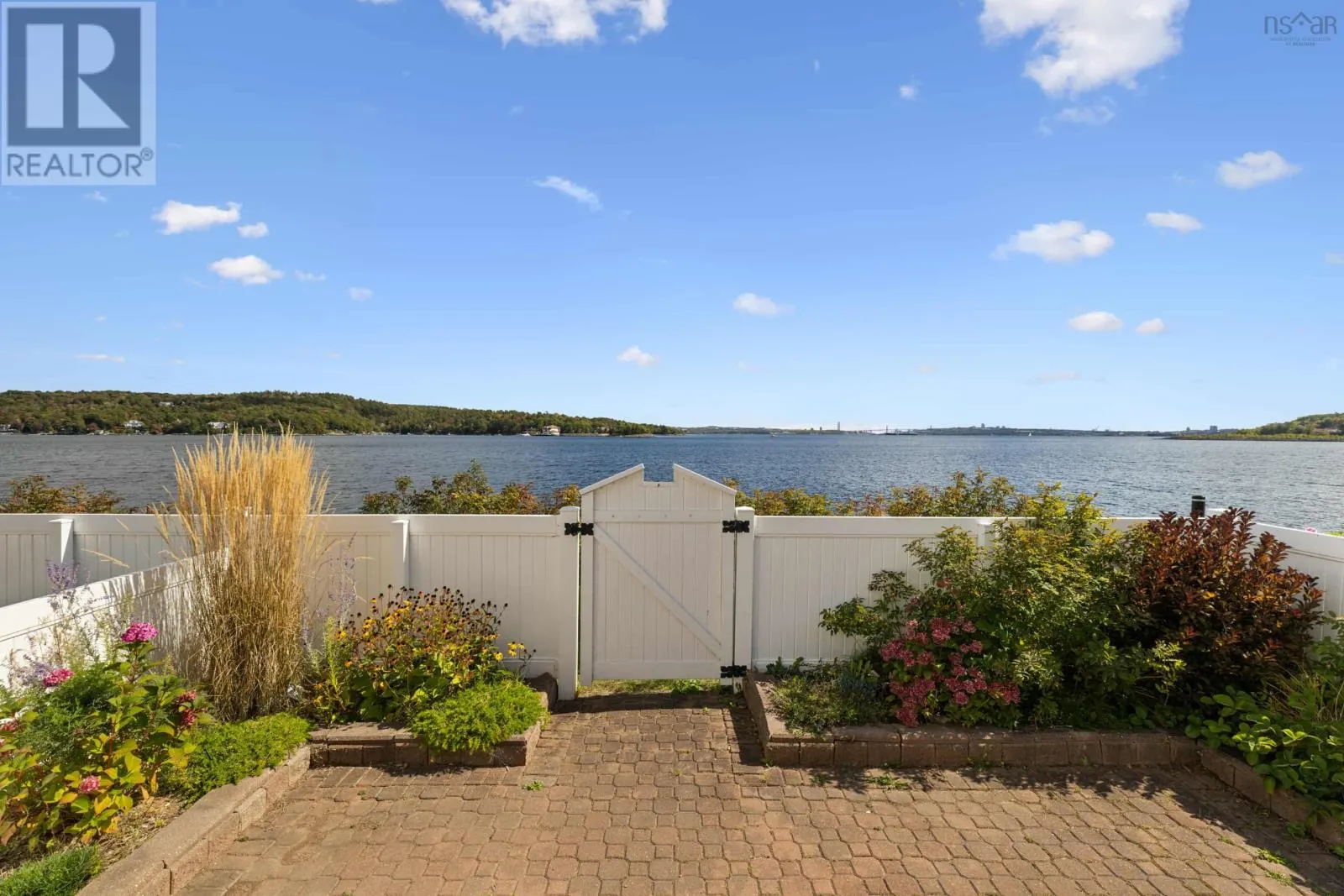 13 Arthur Lismer Court