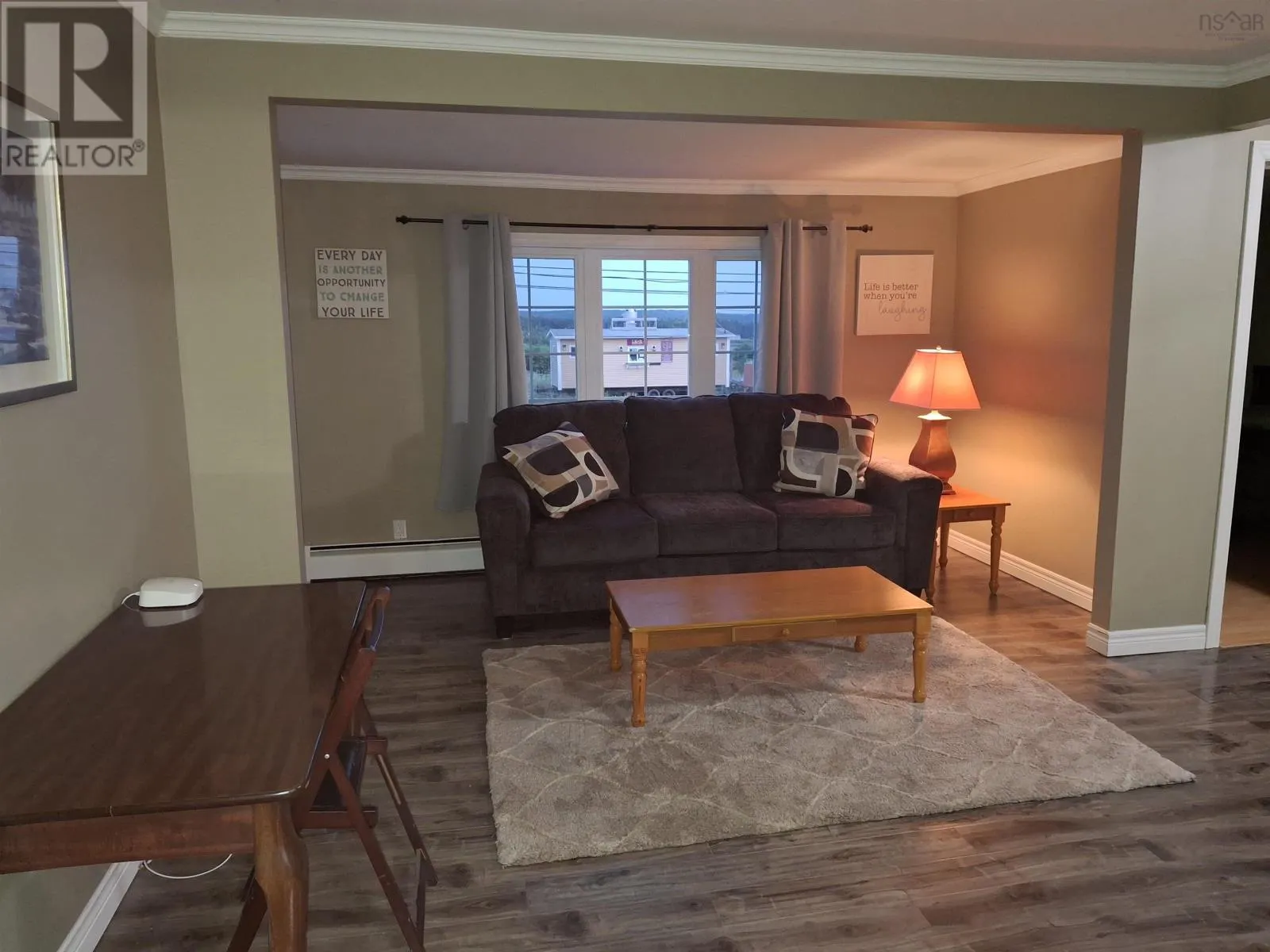 2633 Highway 206
