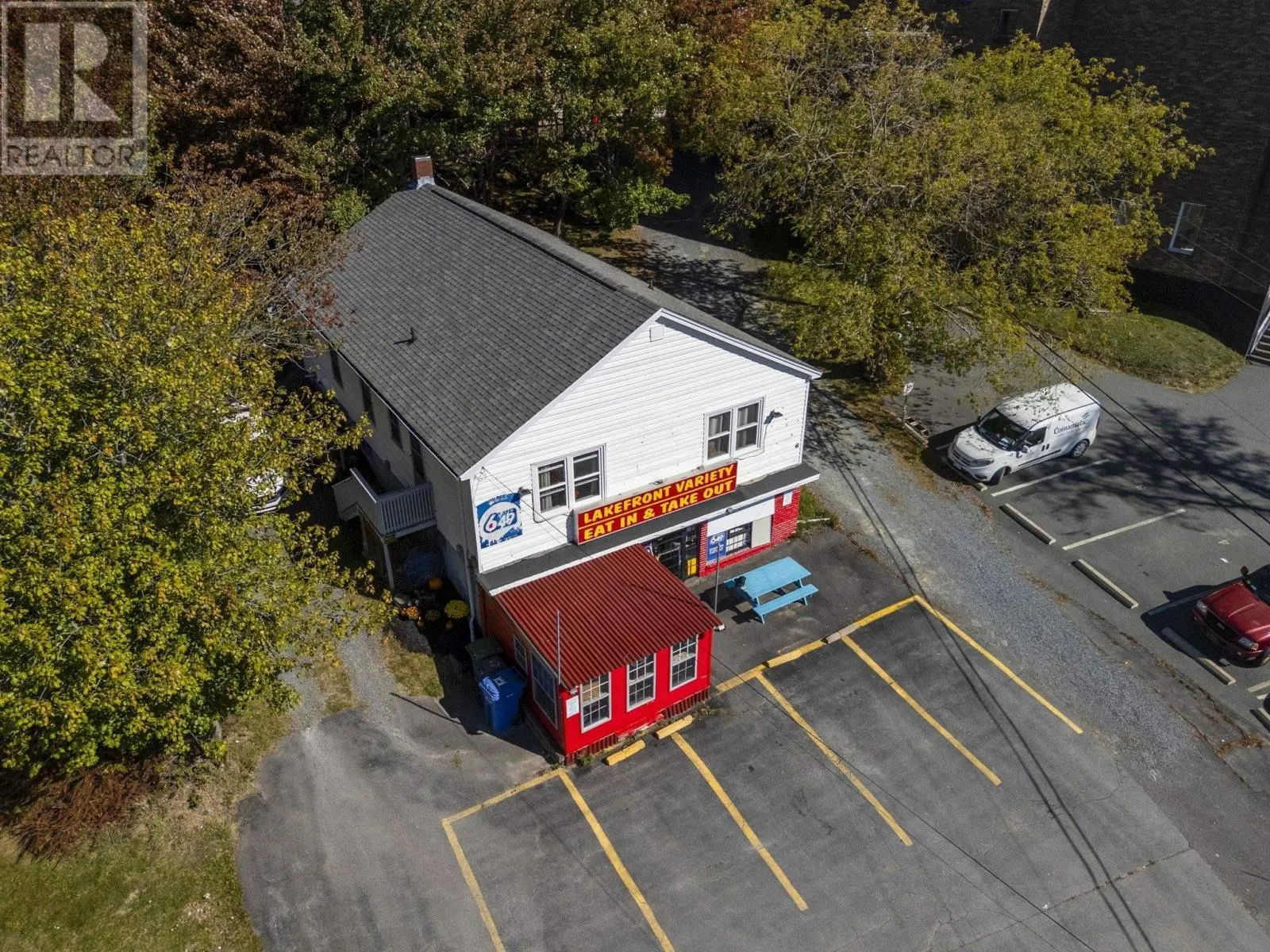 16 6 Lakefront Road
