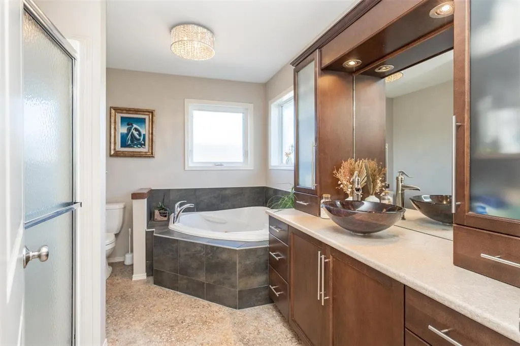 107 Mardena Crescent