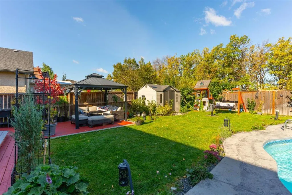107 Mardena Crescent