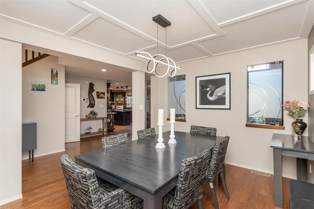 107 Mardena Crescent