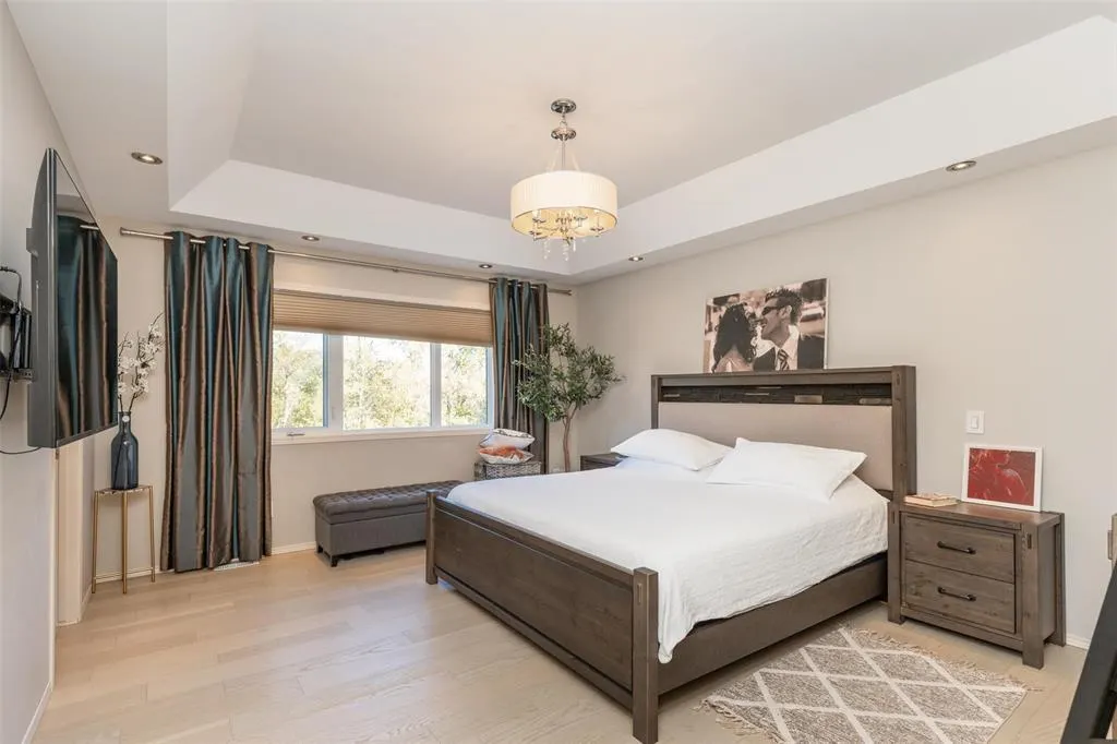 107 Mardena Crescent