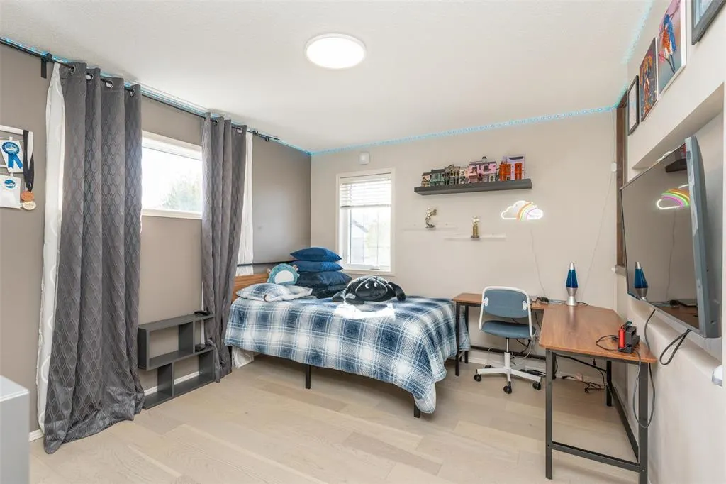 107 Mardena Crescent