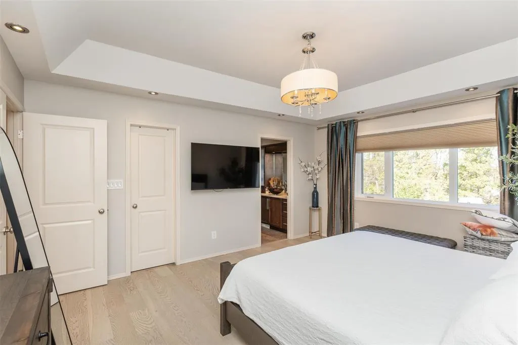 107 Mardena Crescent
