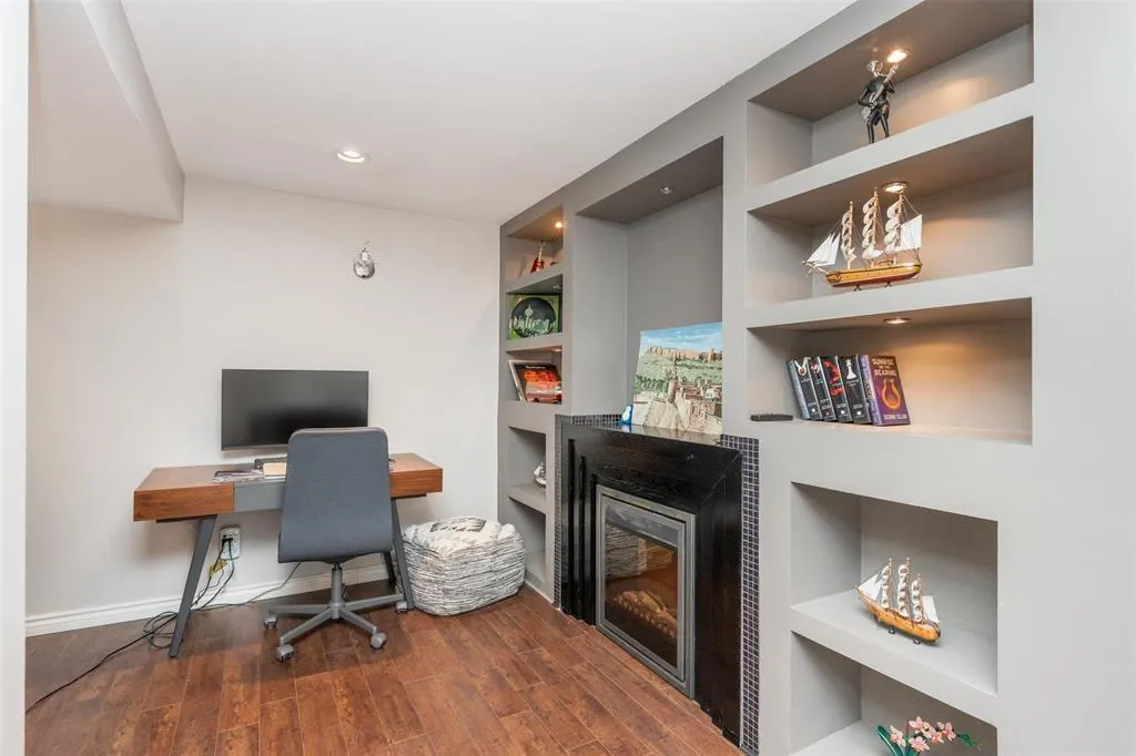 107 Mardena Crescent