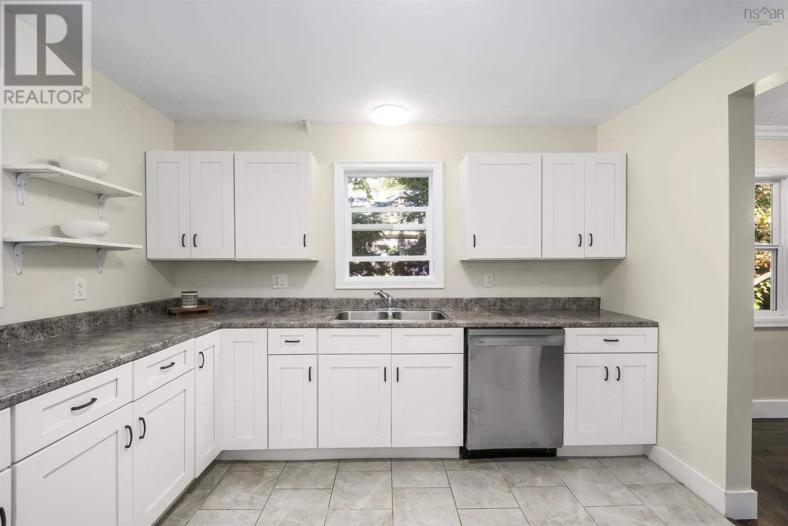 29 Kent Avenue