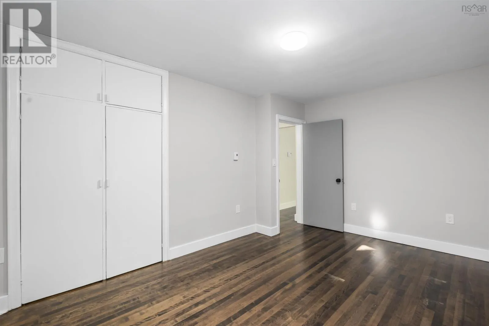 29 Kent Avenue