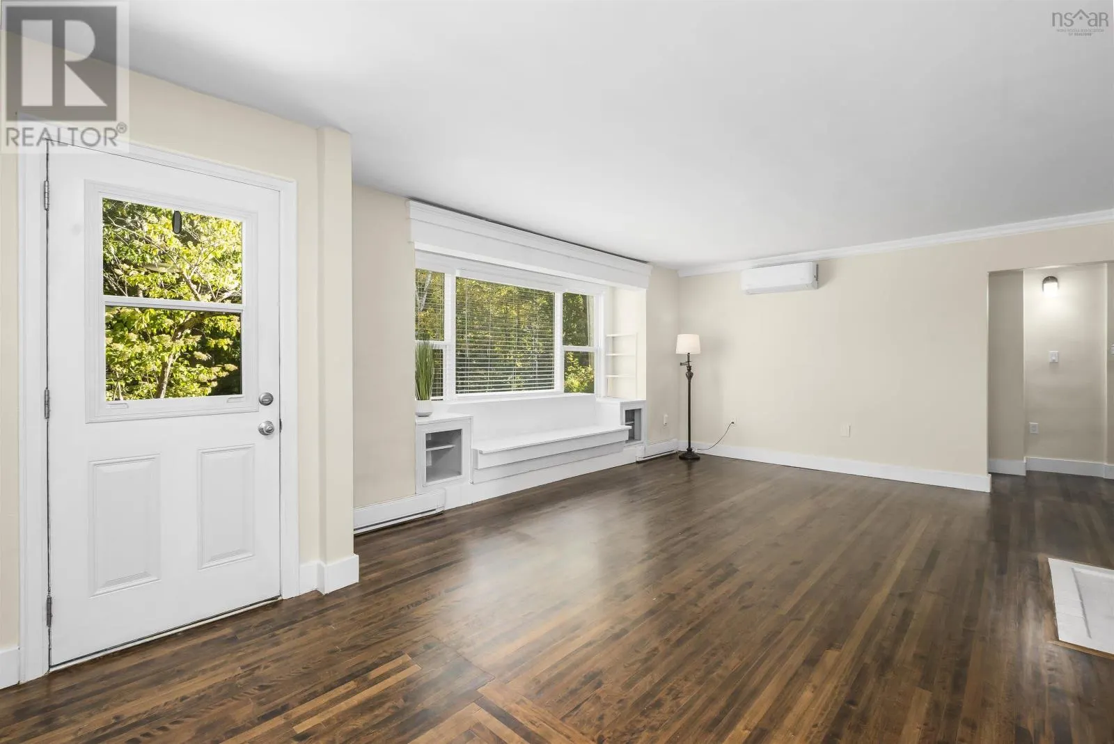 29 Kent Avenue