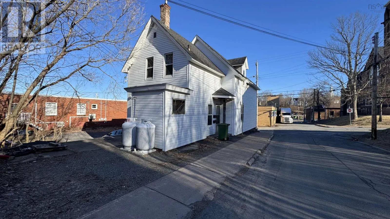 203 MacLean Street