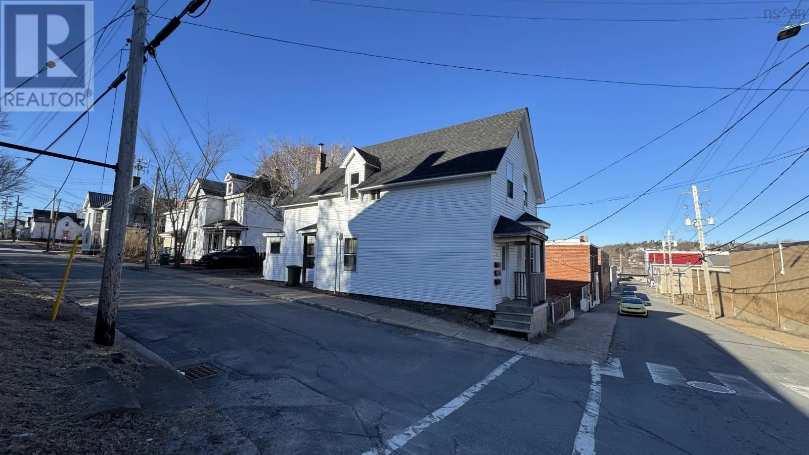 203 MacLean Street