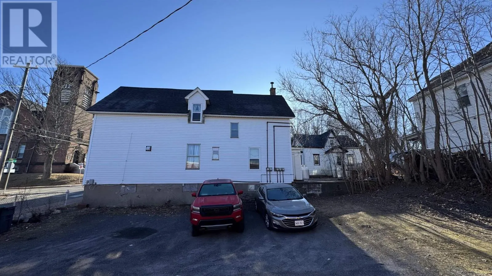 203 MacLean Street
