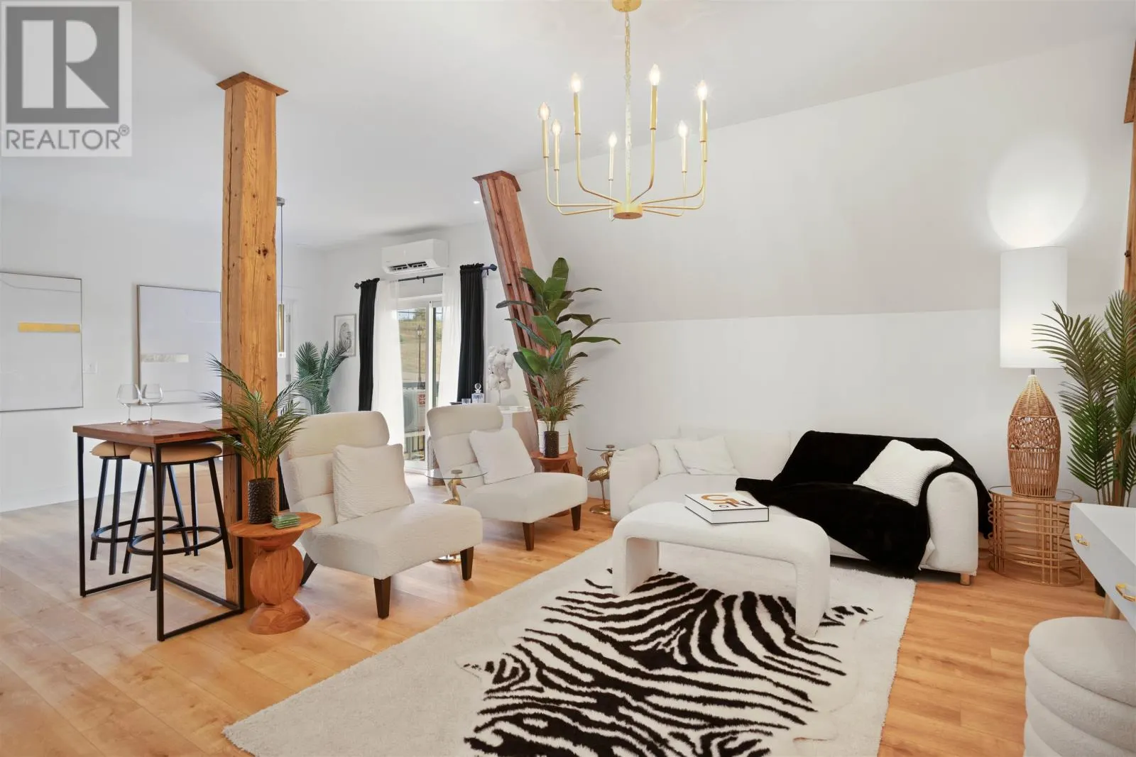 302 19719 Rte 2 Highway|Churchill Condominium
