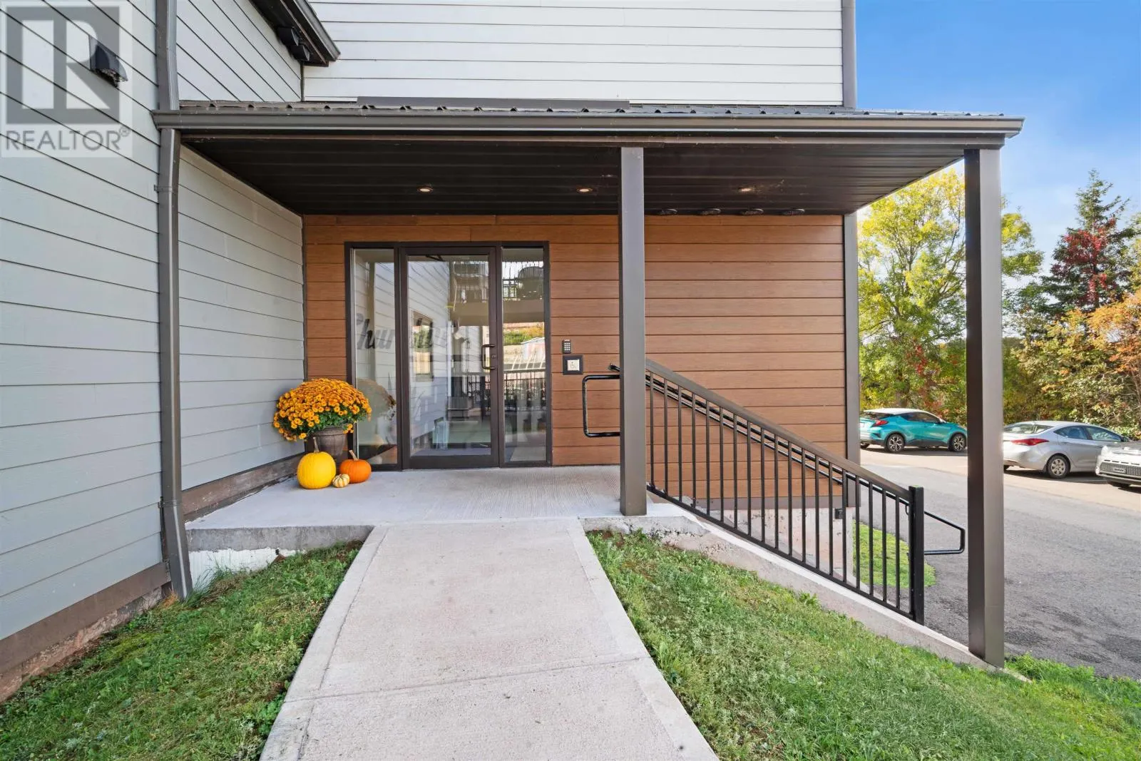 302 19719 Rte 2 Highway|Churchill Condominium
