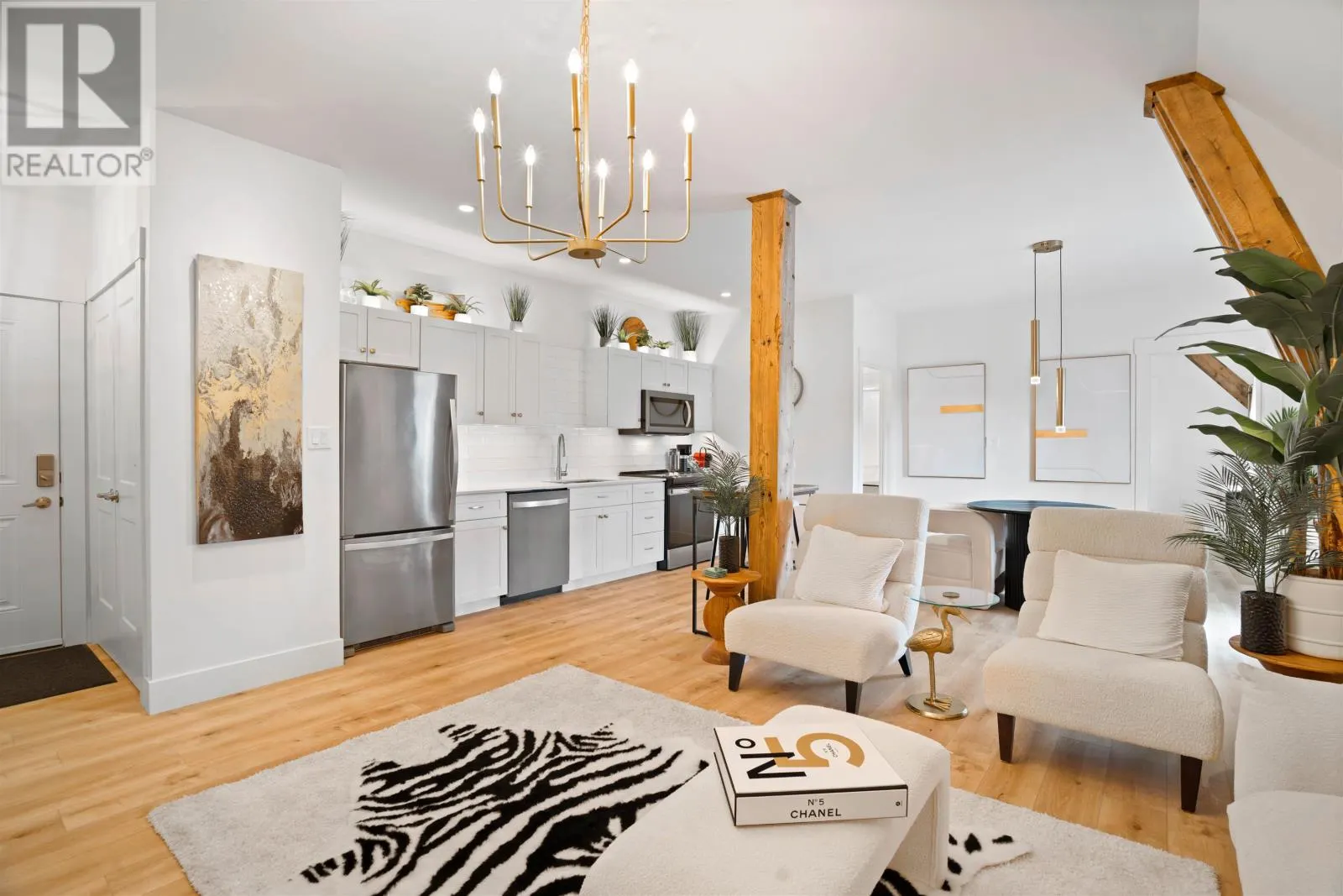 302 19719 Rte 2 Highway|Churchill Condominium