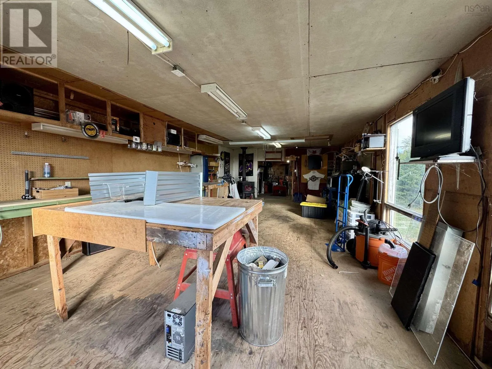 8633 Highway 4