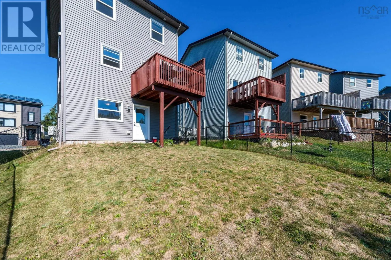 35 Onyx Crescent