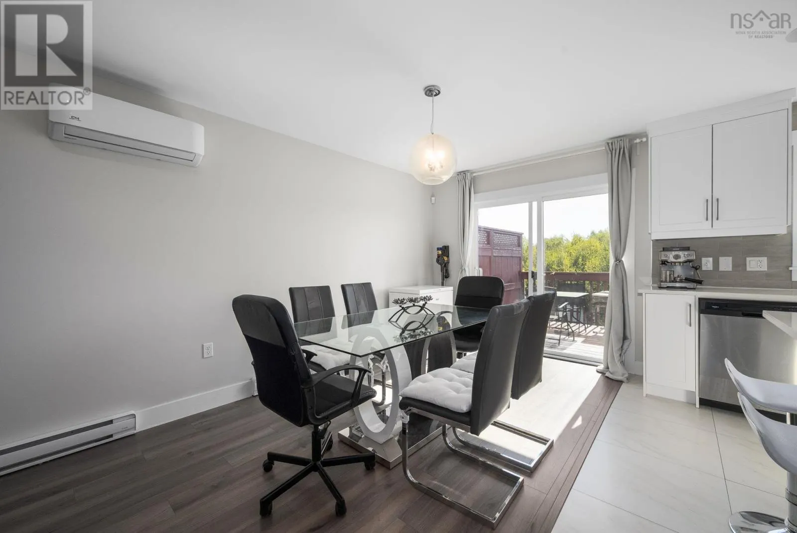 35 Onyx Crescent