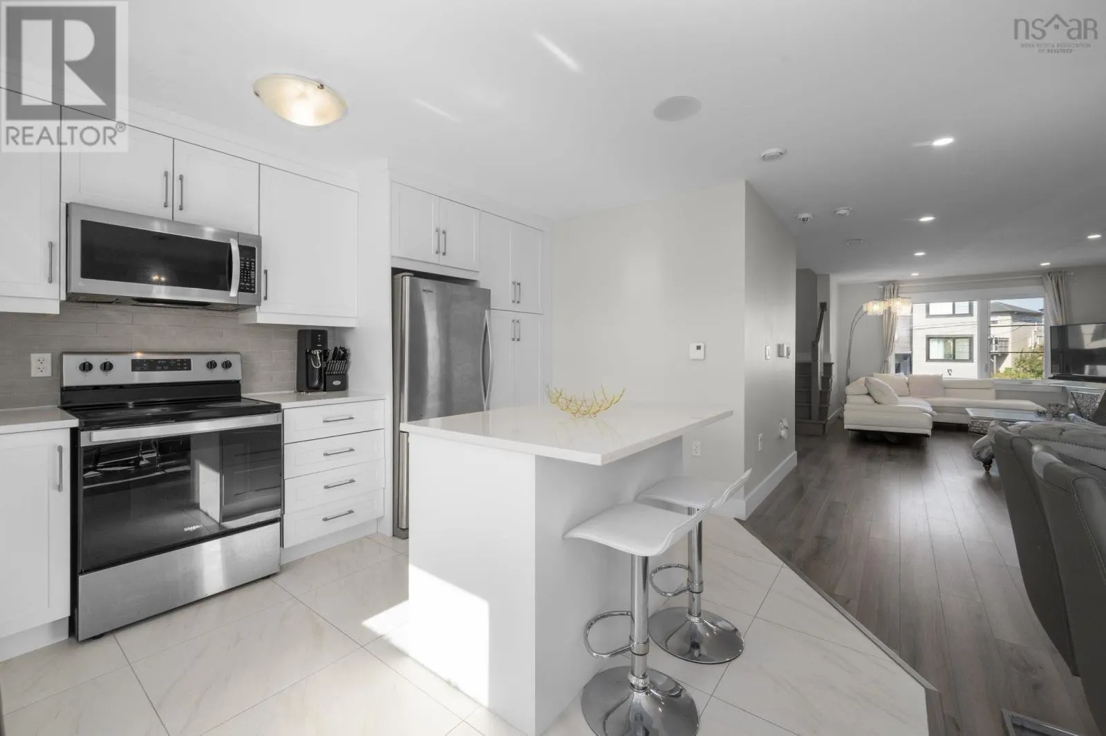 35 Onyx Crescent