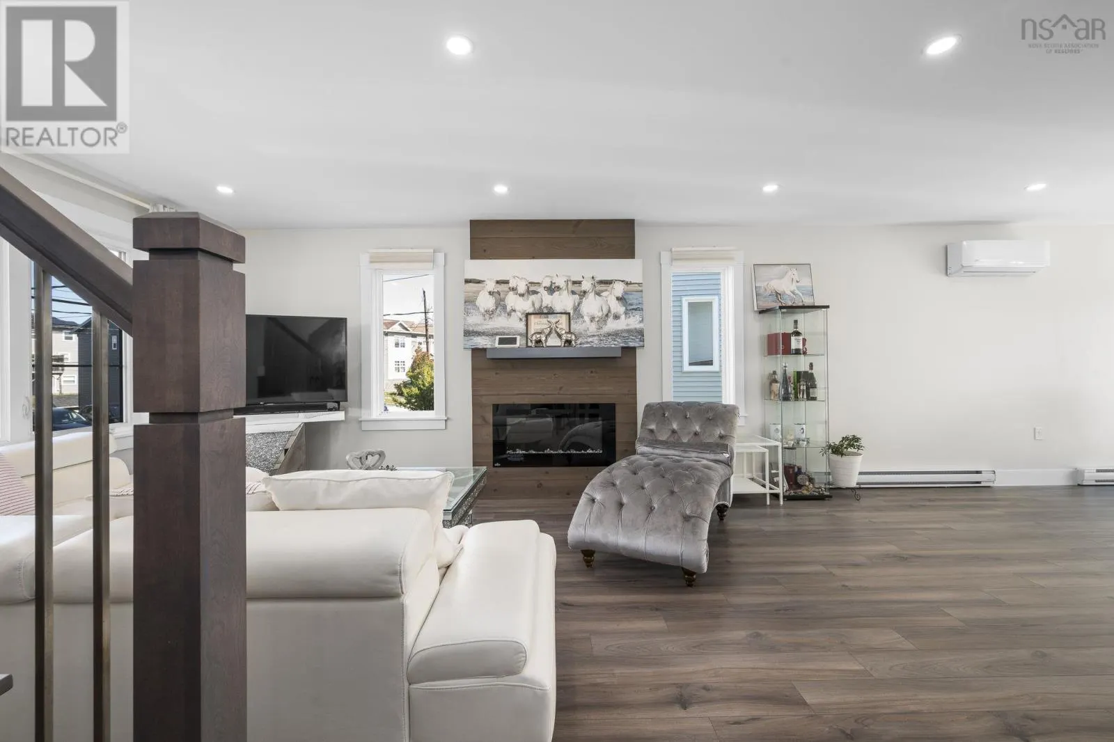 35 Onyx Crescent