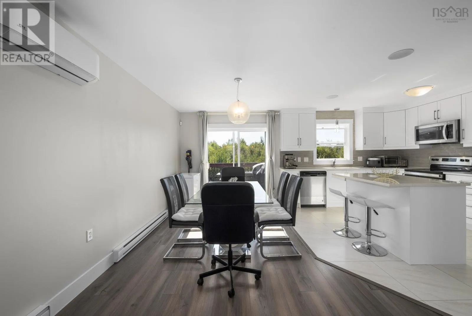 35 Onyx Crescent