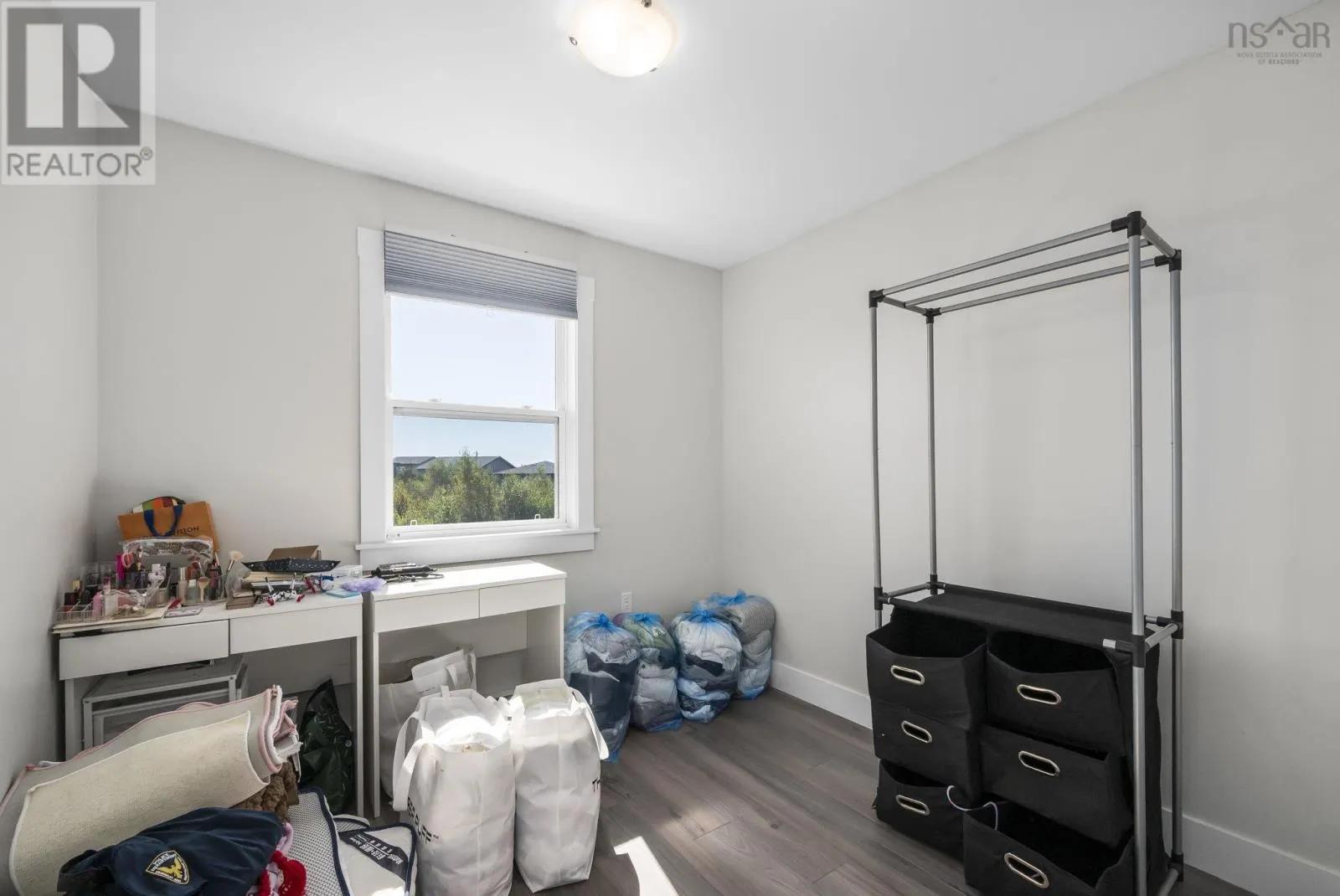35 Onyx Crescent