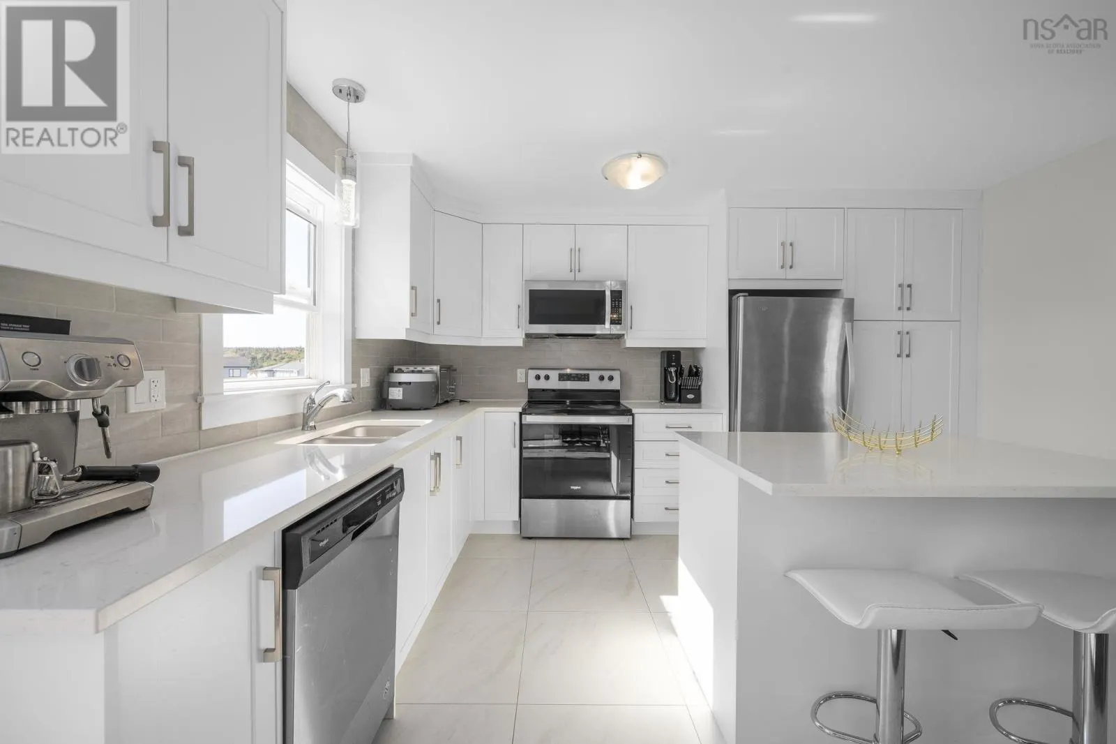 35 Onyx Crescent