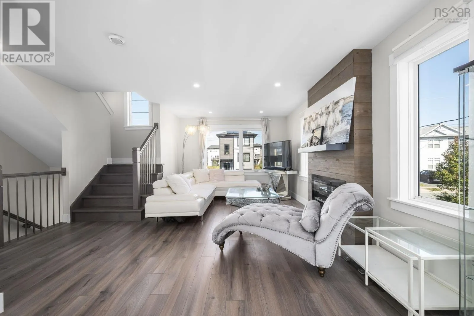 35 Onyx Crescent