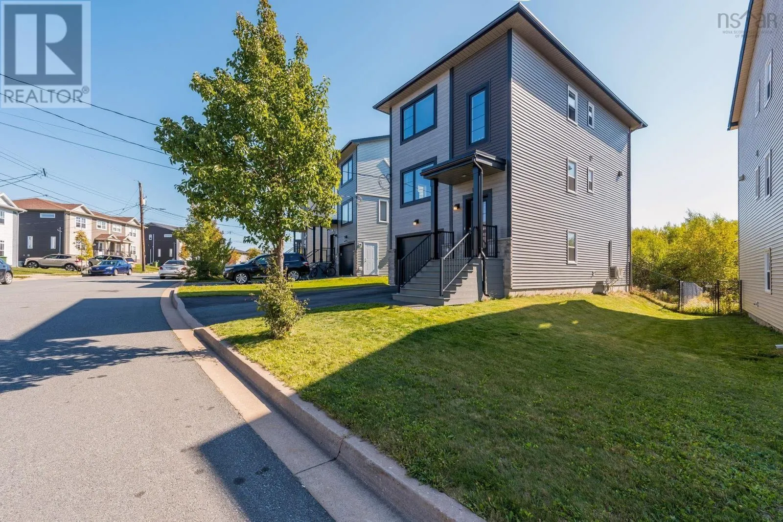 35 Onyx Crescent