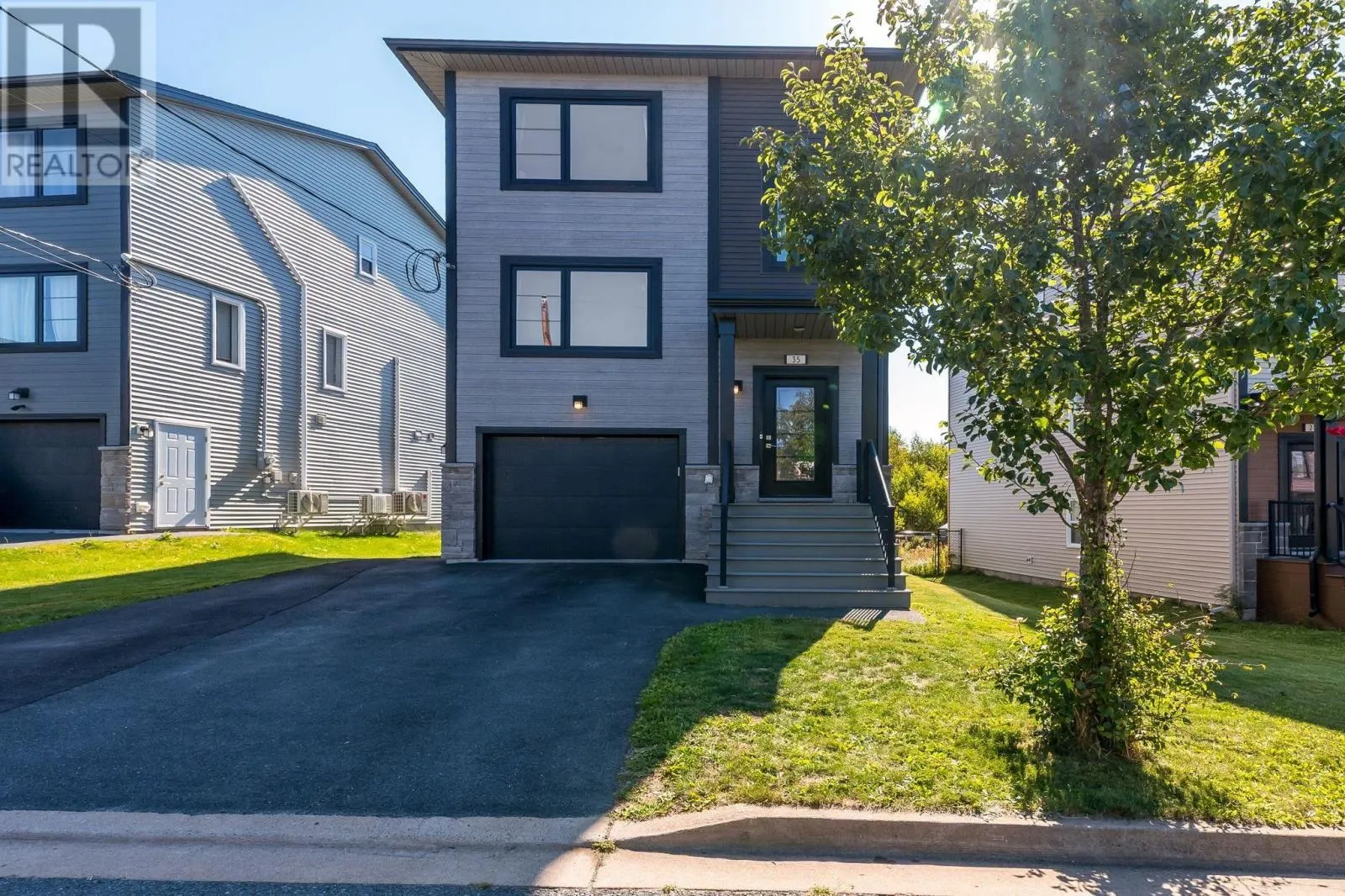 35 Onyx Crescent
