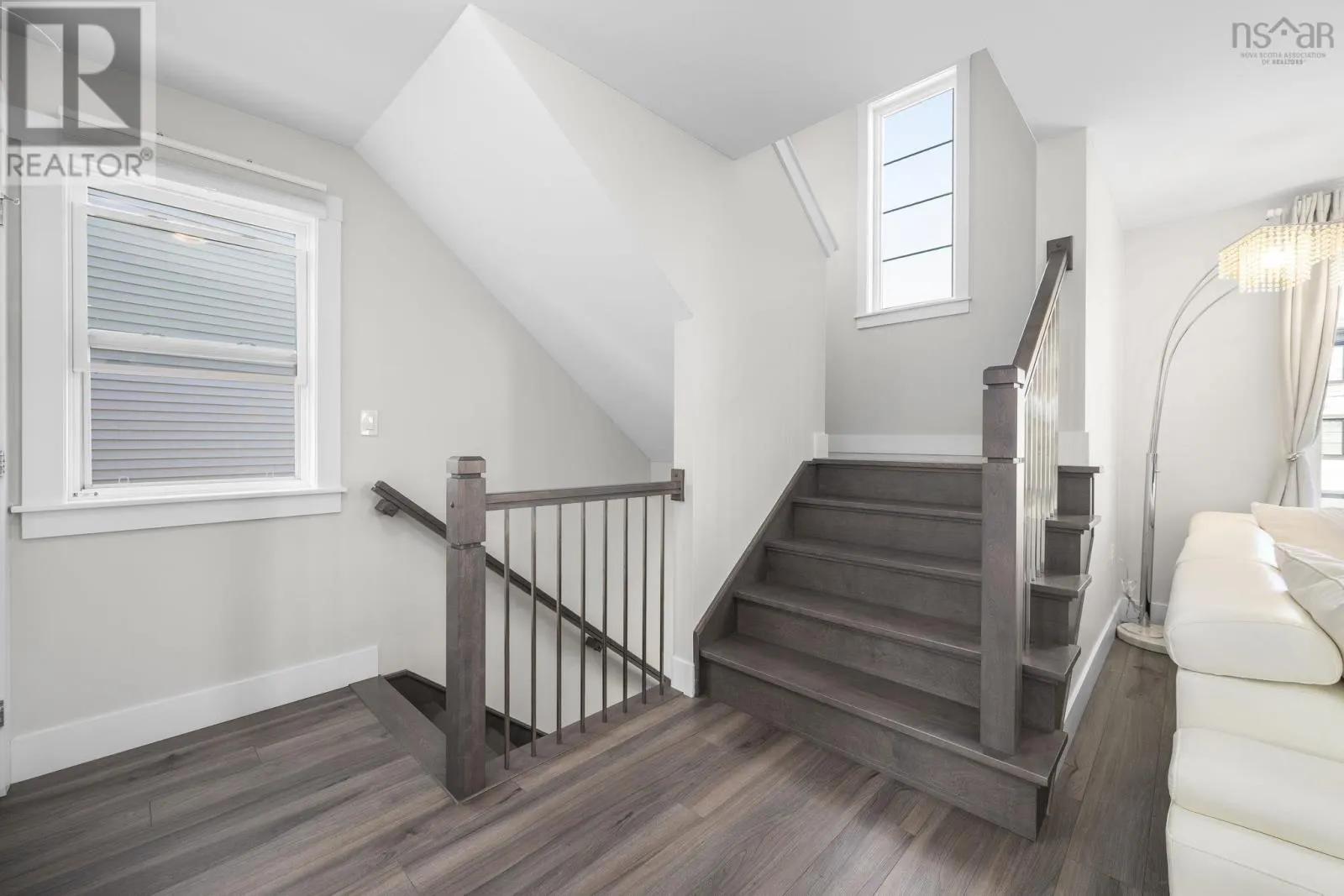 35 Onyx Crescent