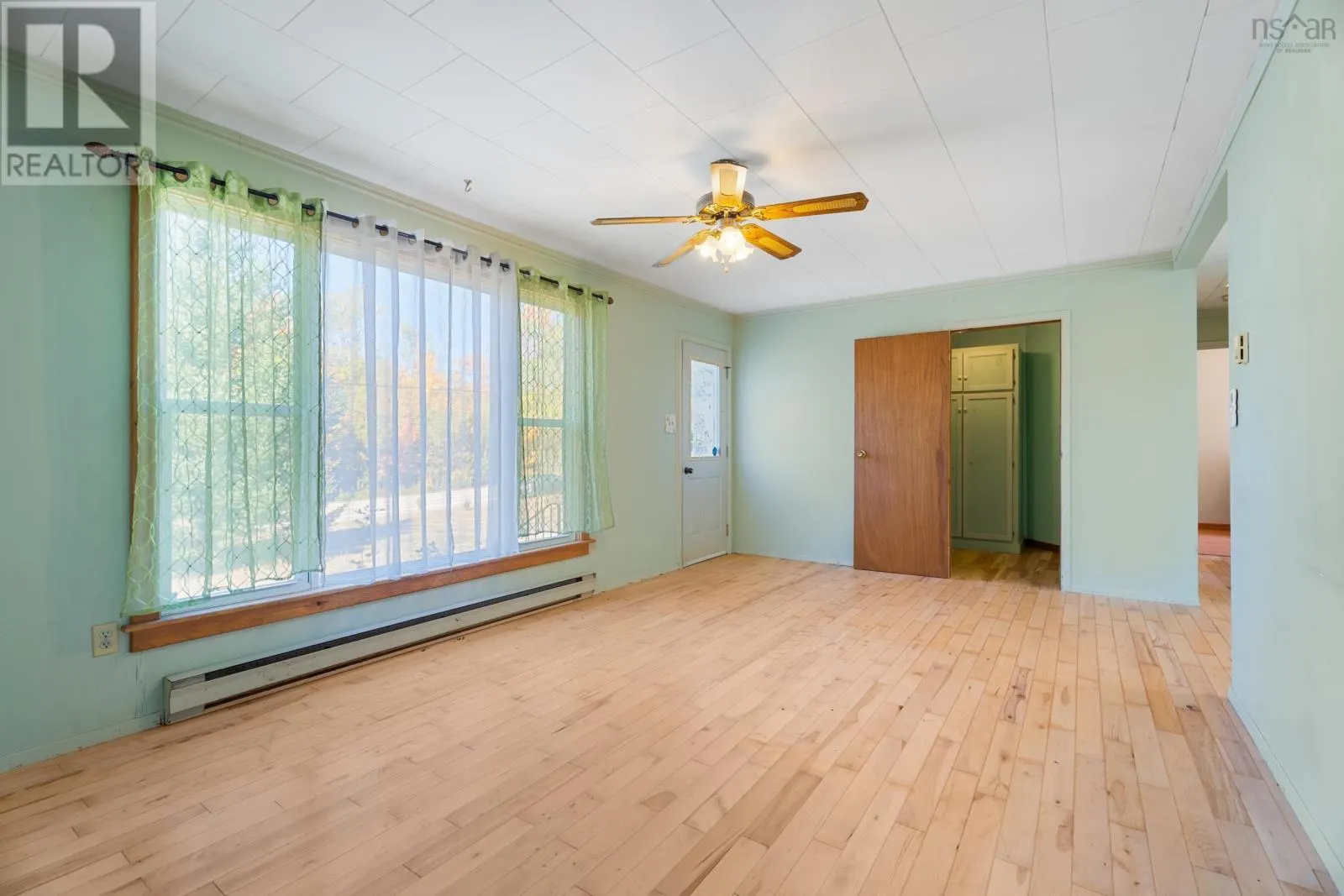 2416 Highway 1, Upper Clements