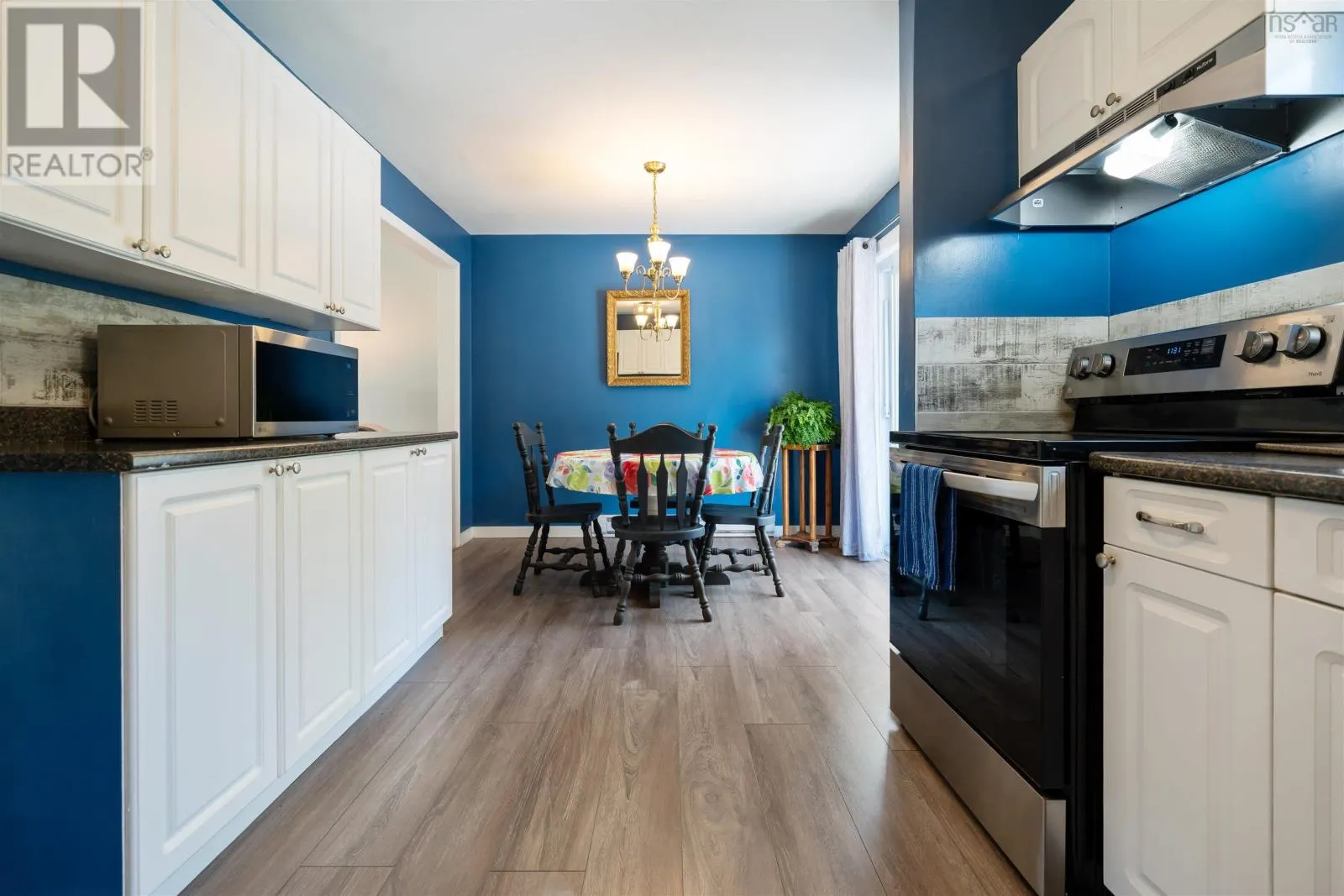 82 Sunnyvale Crescent