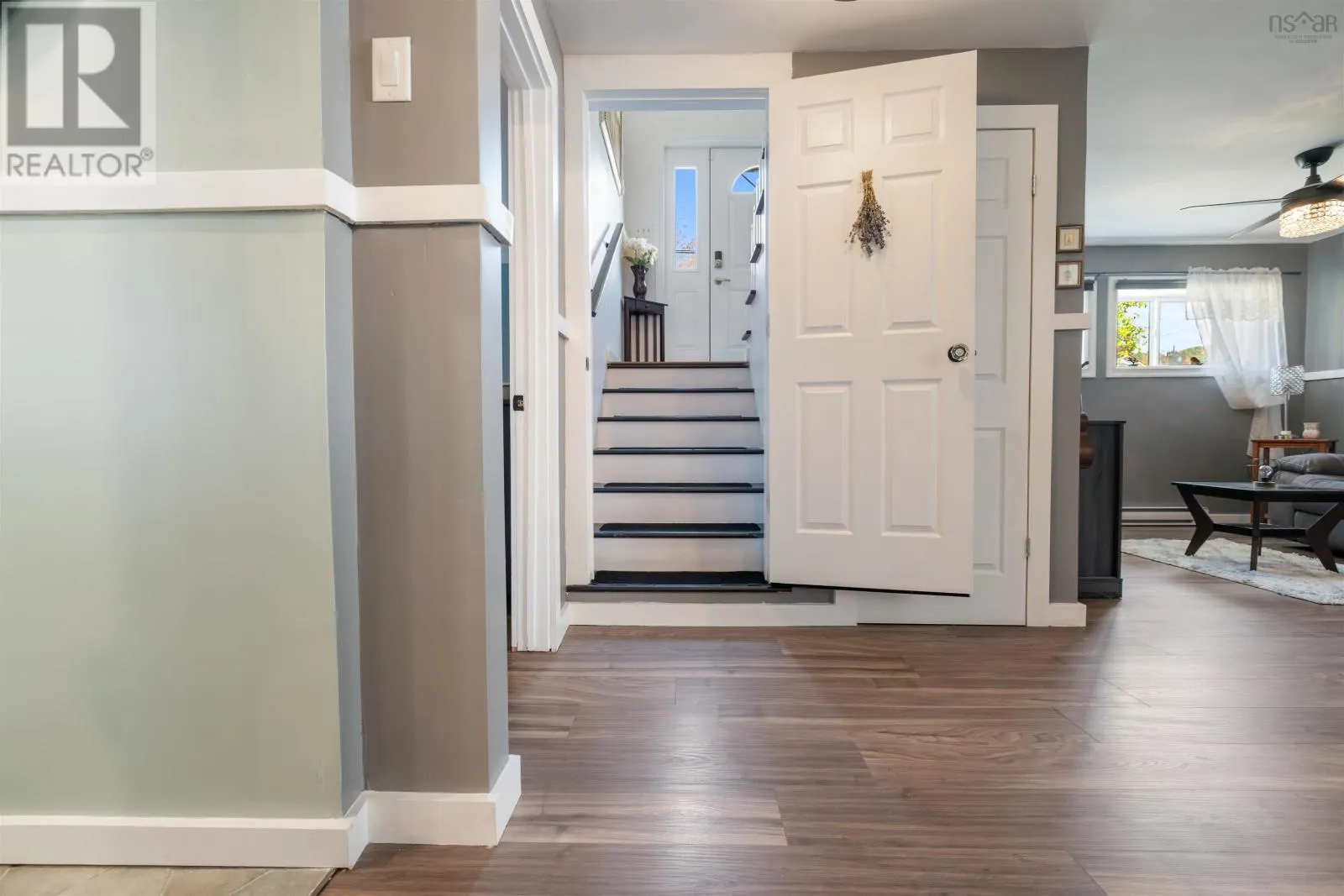 82 Sunnyvale Crescent
