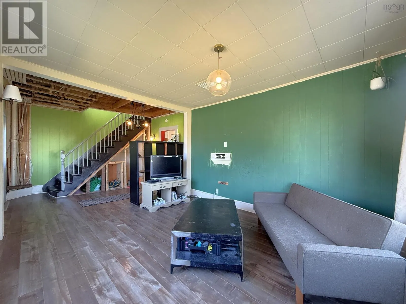 275 Dufferin Street
