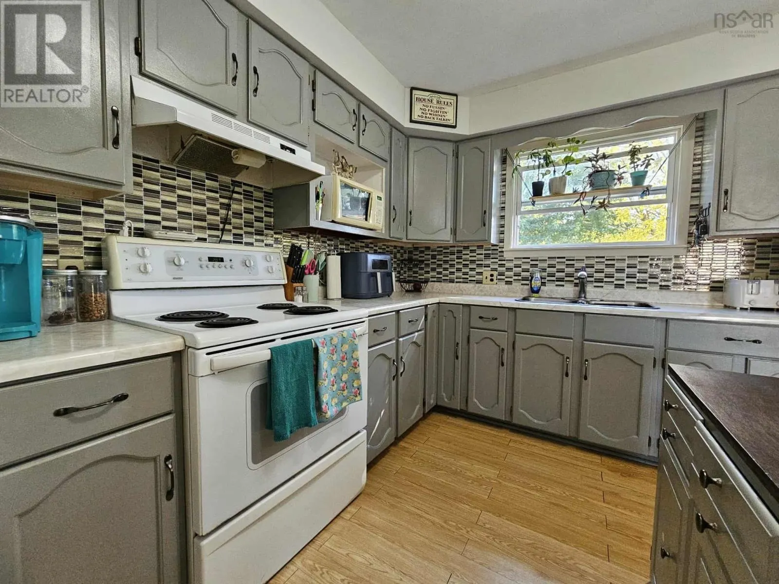 45 Salter Avenue
