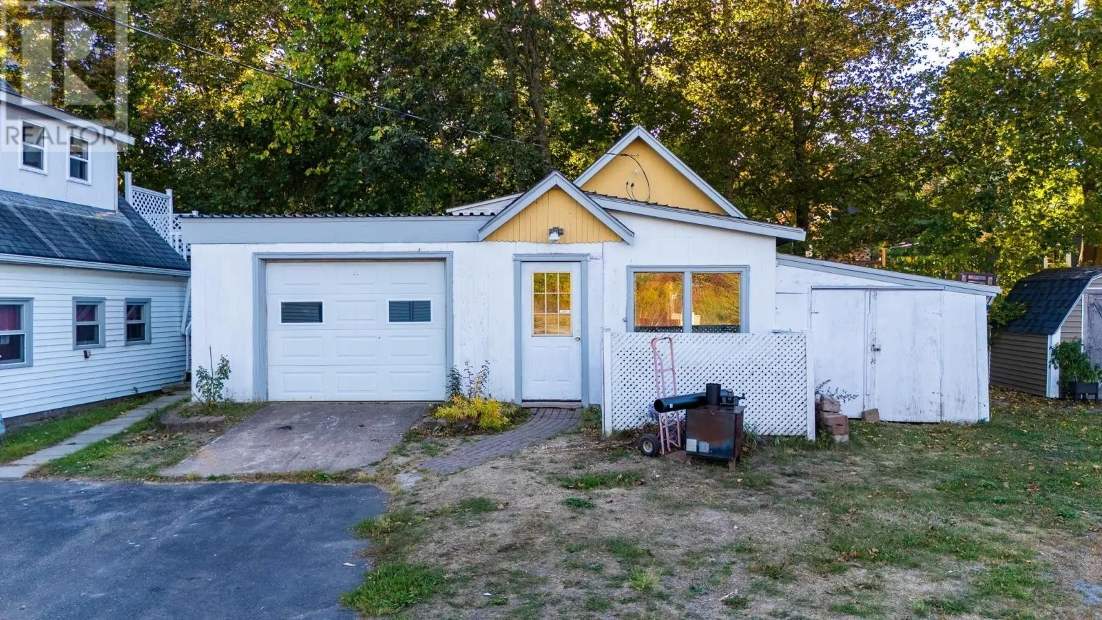 1007 Terrys Creek Road