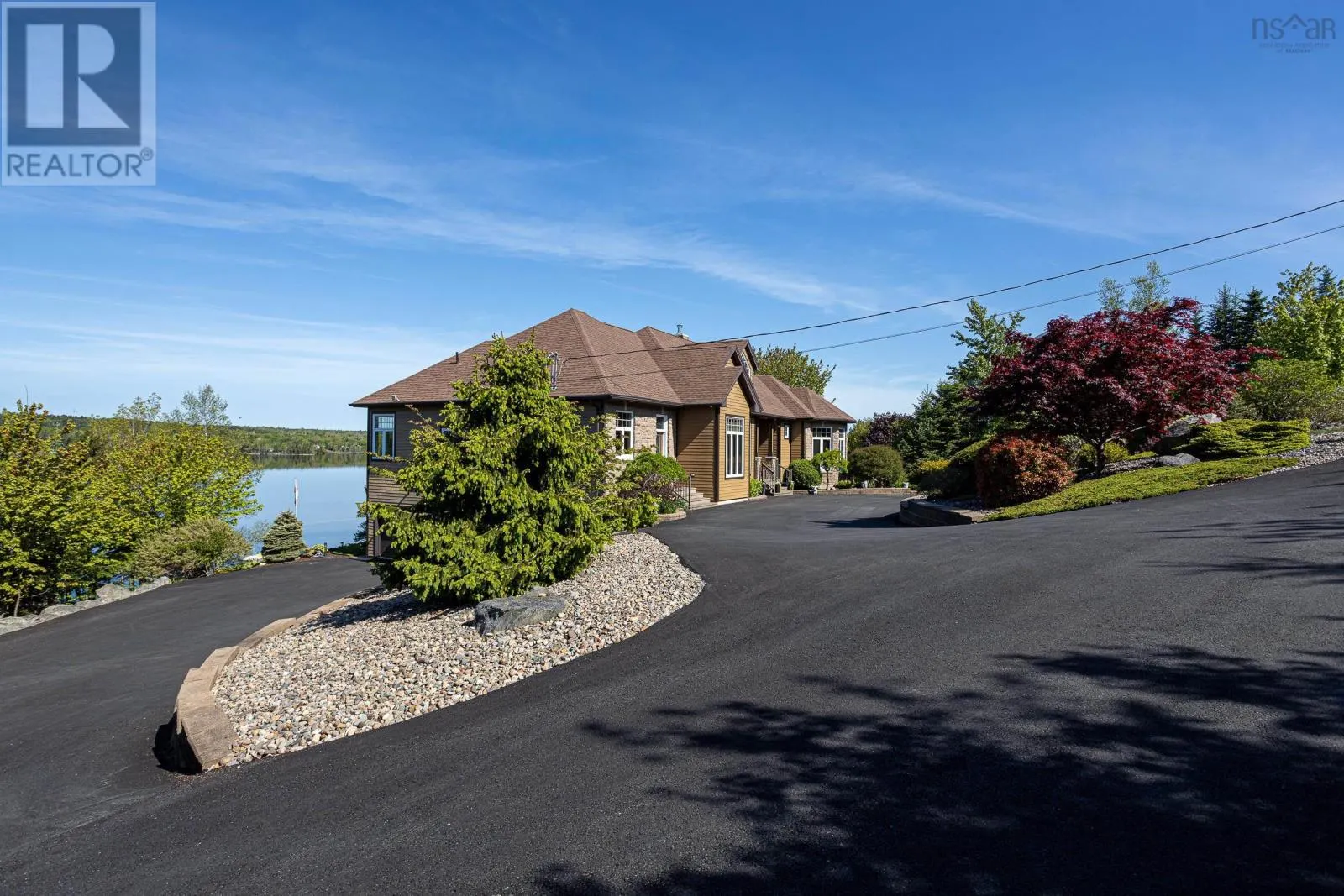 16 Joan Elizabeth Way