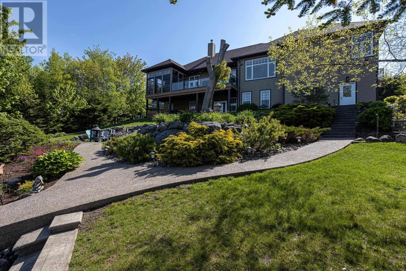16 Joan Elizabeth Way