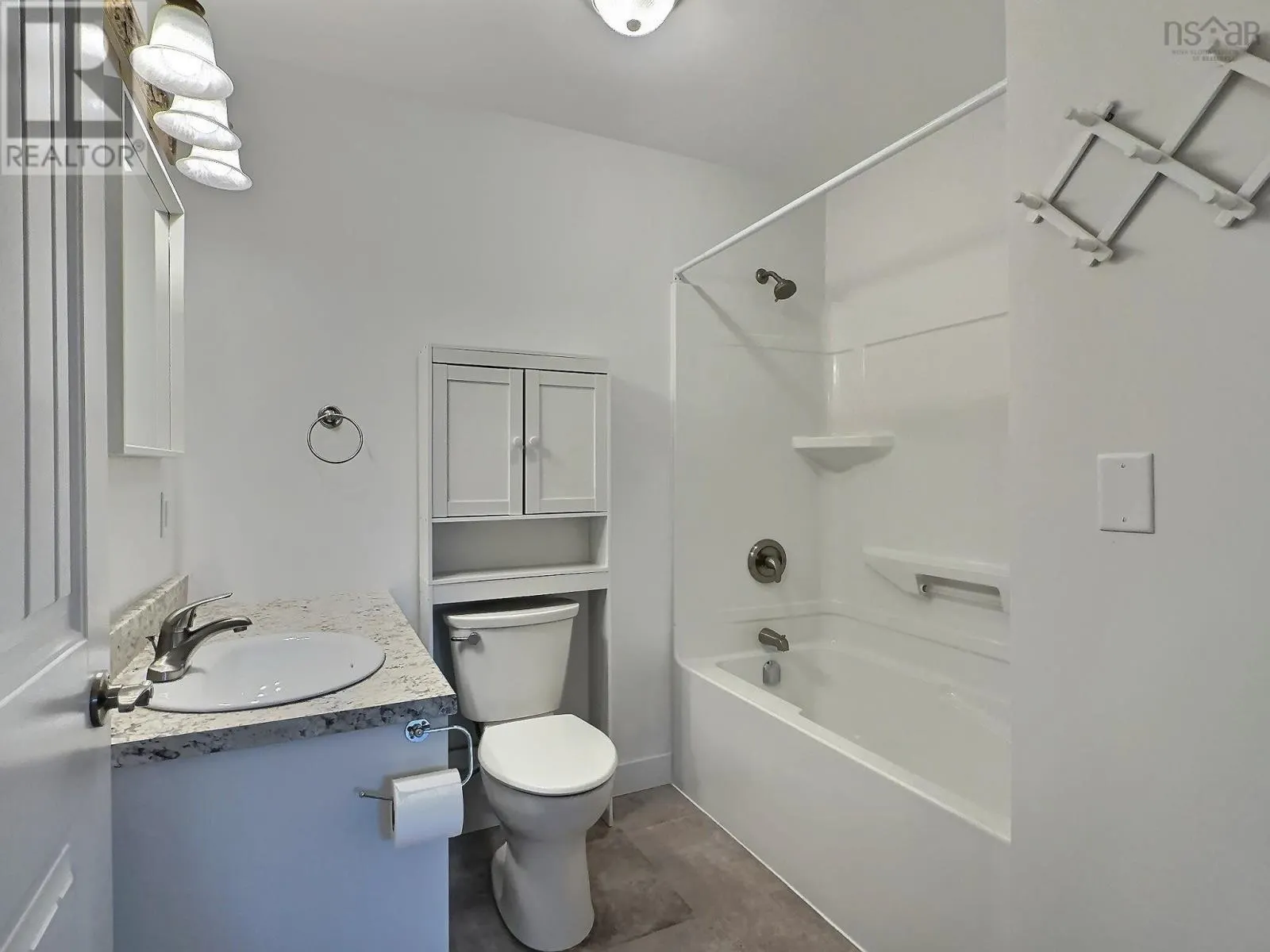 863 Gray Road|Livia Meadows