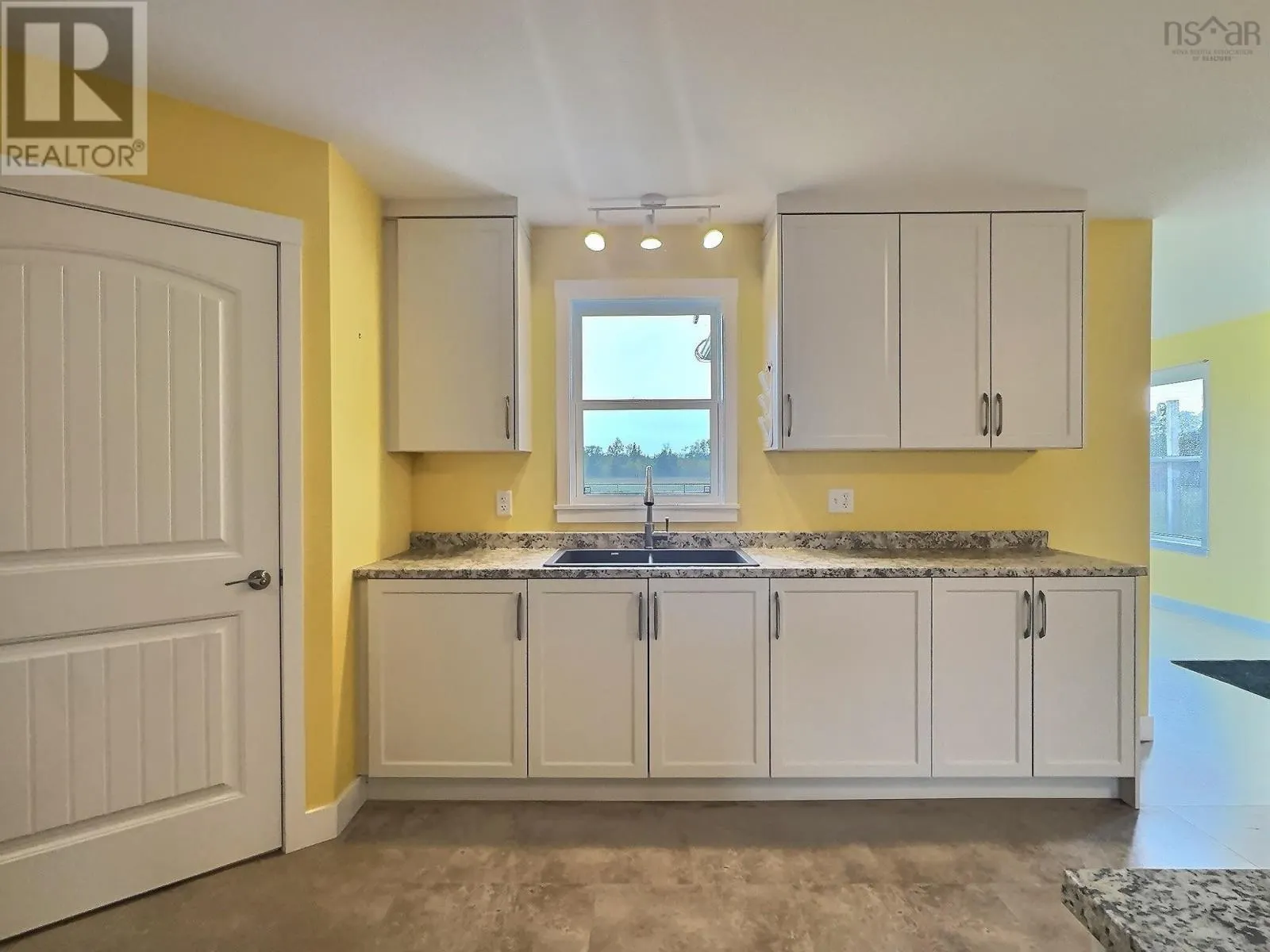 863 Gray Road|Livia Meadows