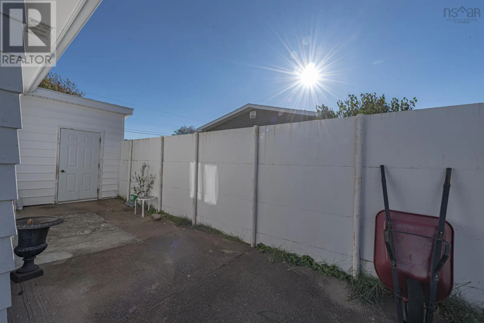 389 Dunbar Avenue