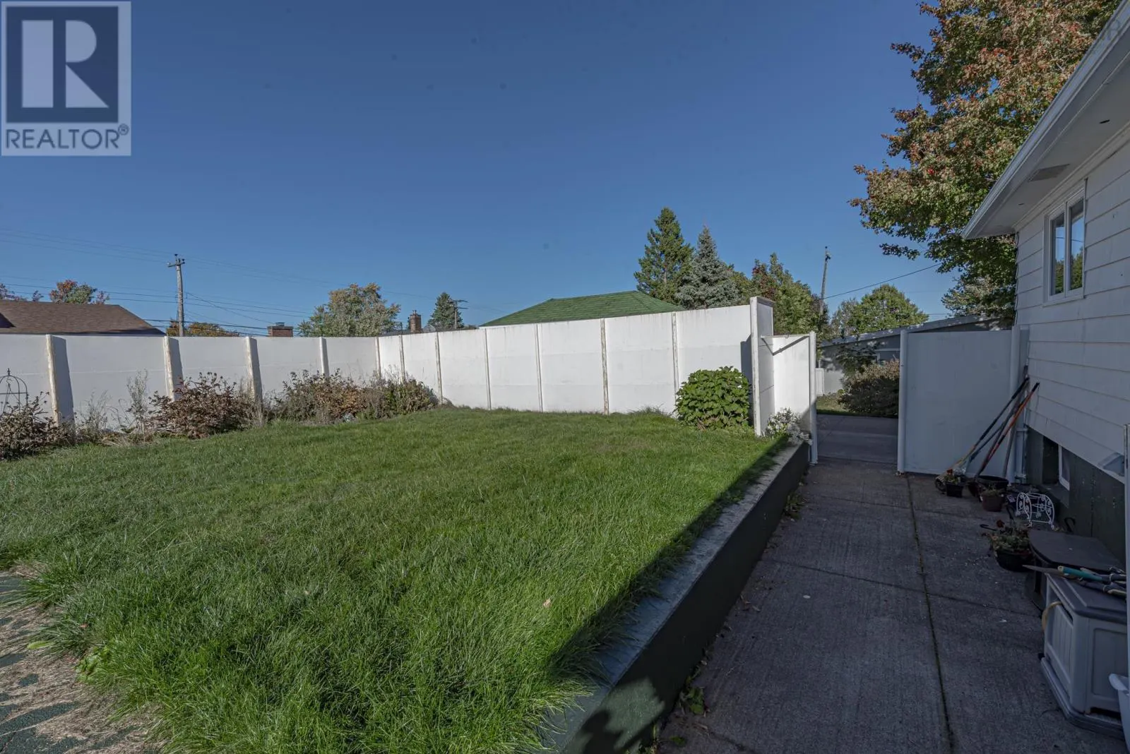 389 Dunbar Avenue