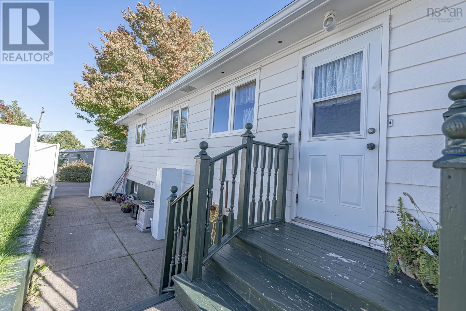389 Dunbar Avenue