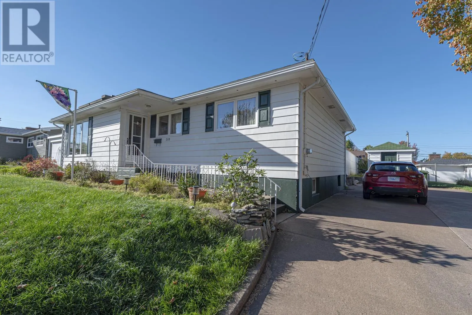 389 Dunbar Avenue