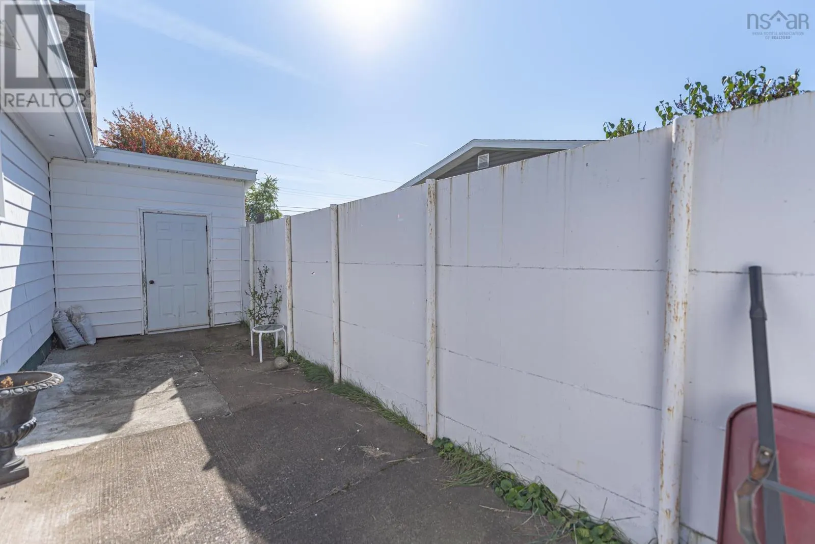 389 Dunbar Avenue