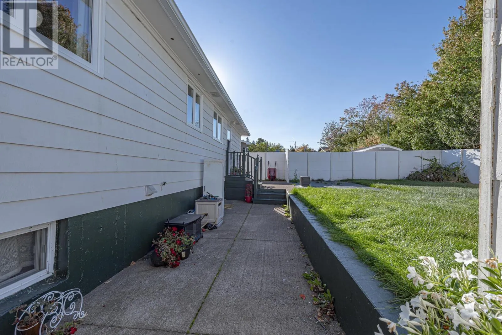 389 Dunbar Avenue