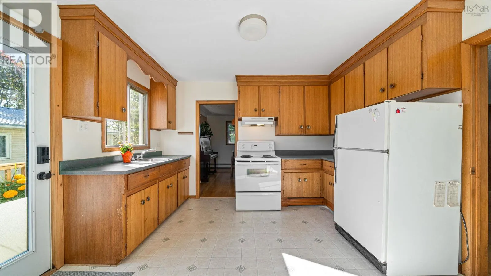 35 Ernest Avenue